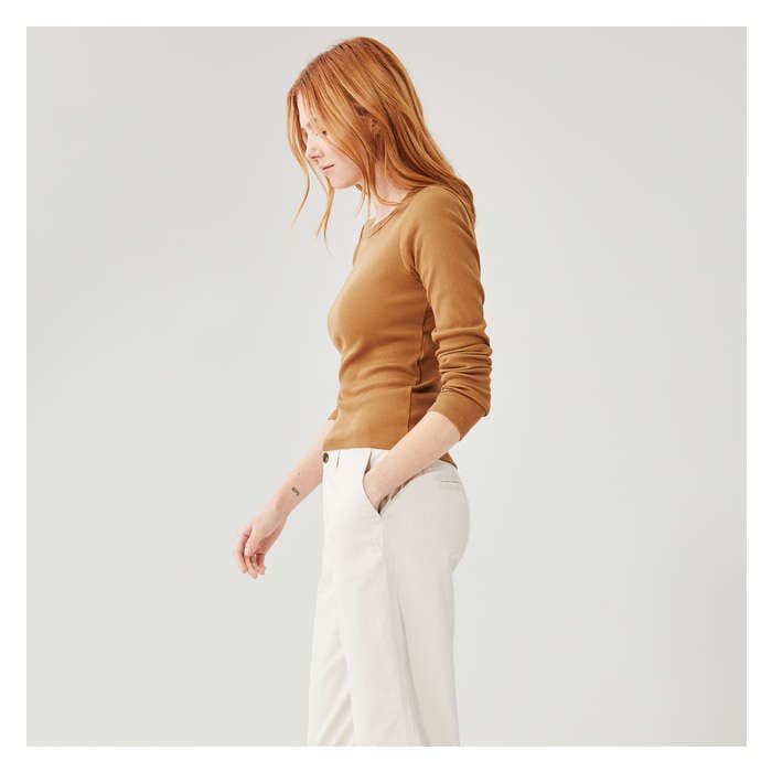 Aux Femmes Pantalon en sergé à jambe tonneau - Sable Pâle